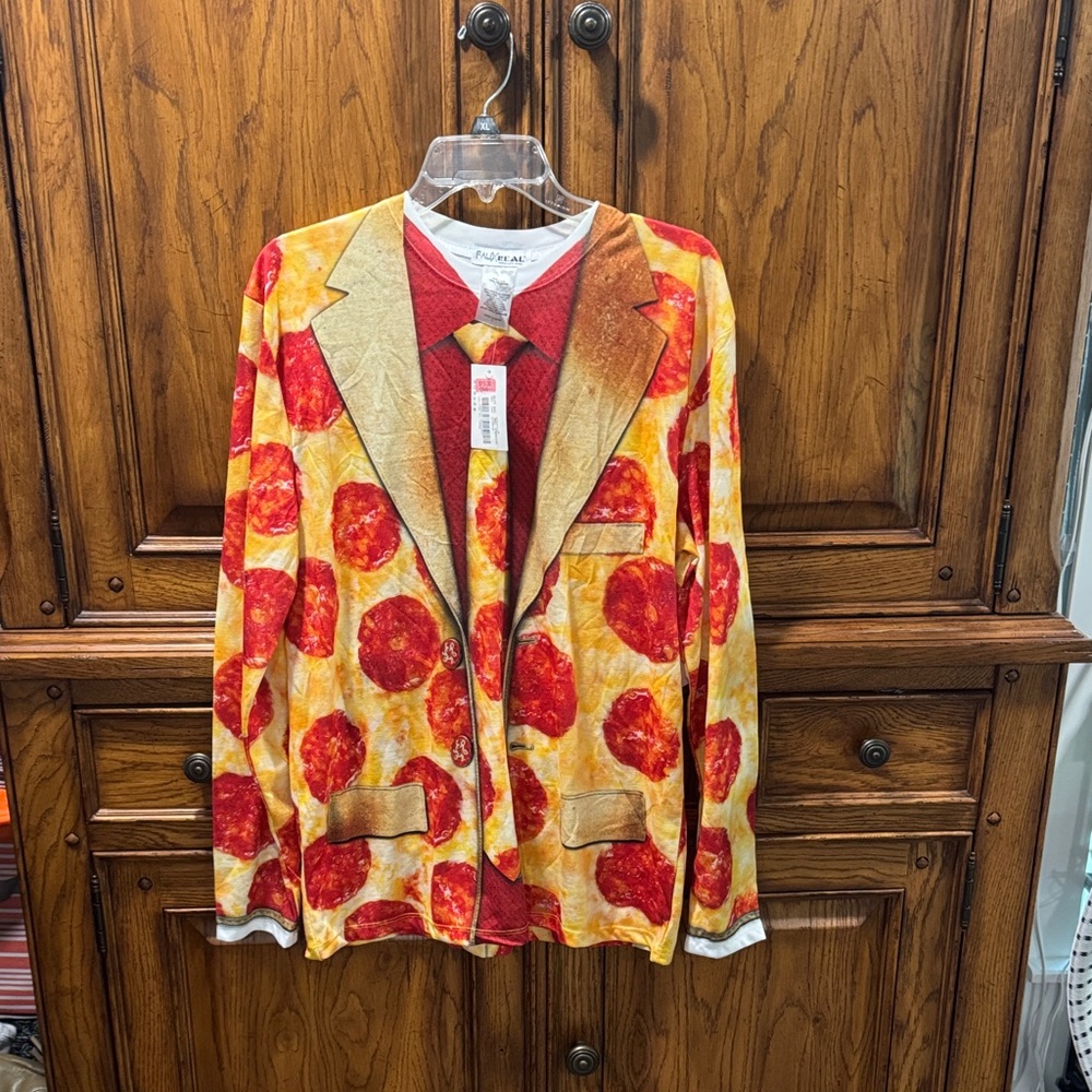 Playful Pepperoni Print Blazer Tshirt NWT Sz L Mens
